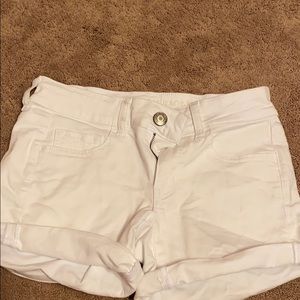 American Eagle size 2 white shorts